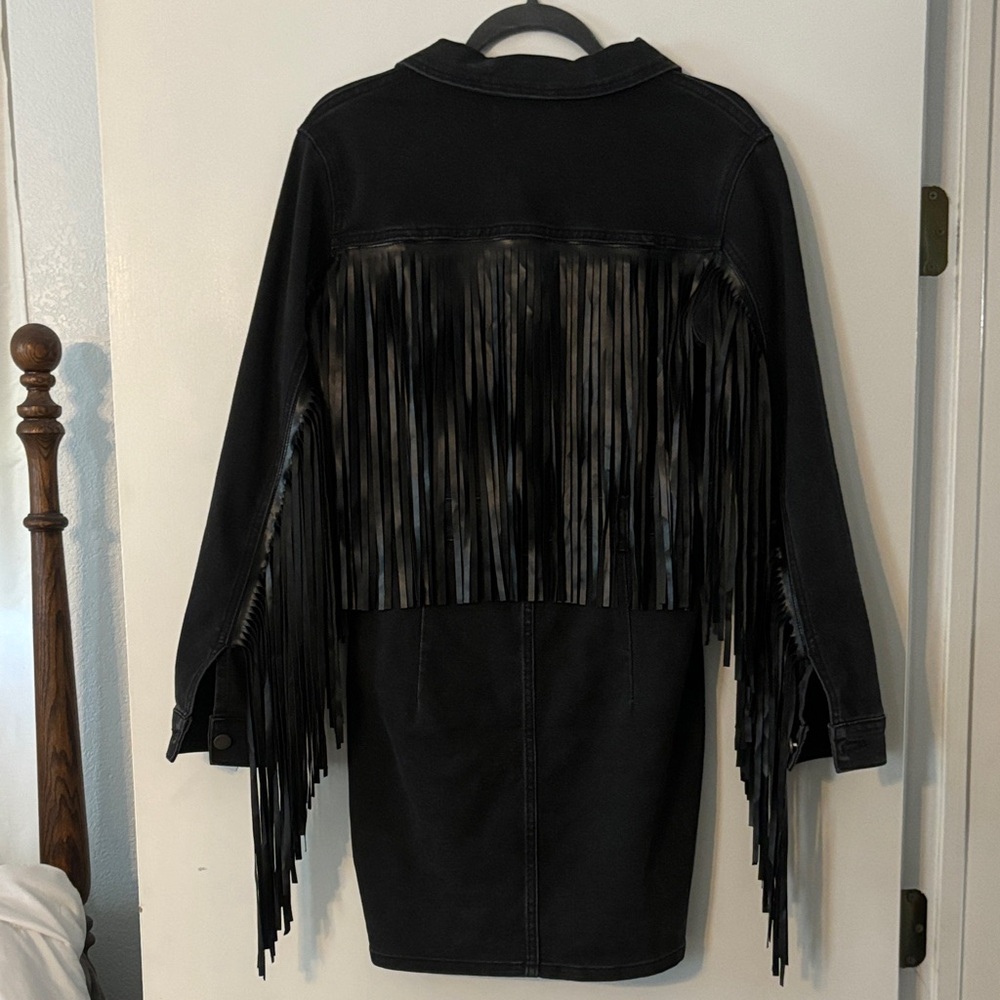 Veveret Women's Black Denim Fringe Jacket